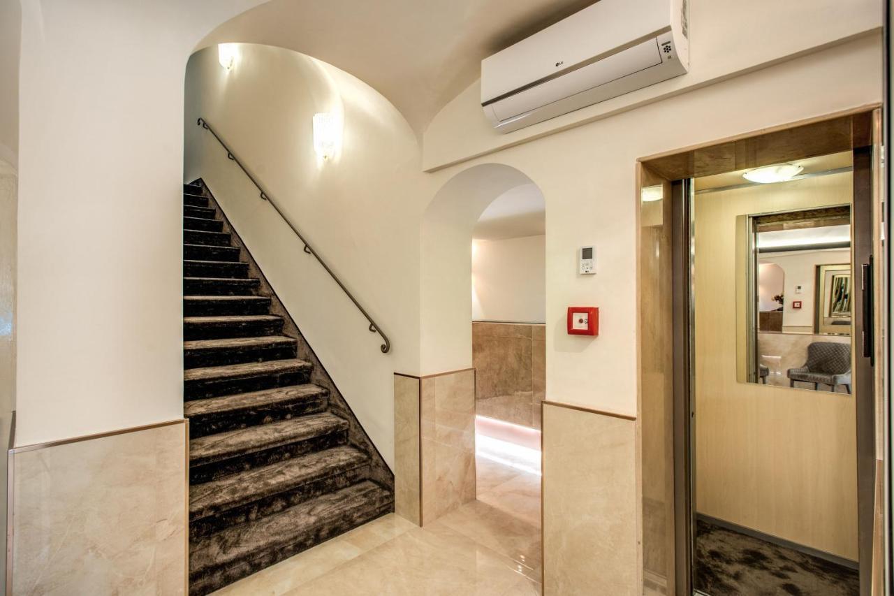 Hotel San Silvestro Roma Exterior foto